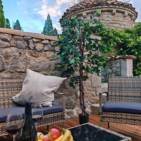 Beauregard Jura - Peaceful Estate Near Geneva Vakantiehuis Gex